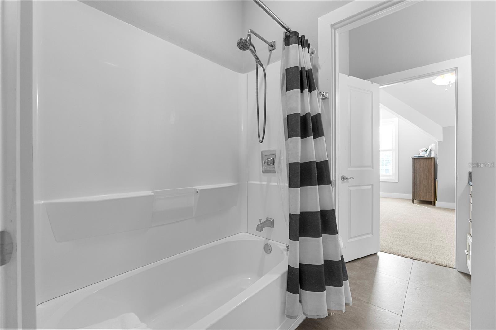 Image 27 of 86 For 42138 Lake Timber Drive