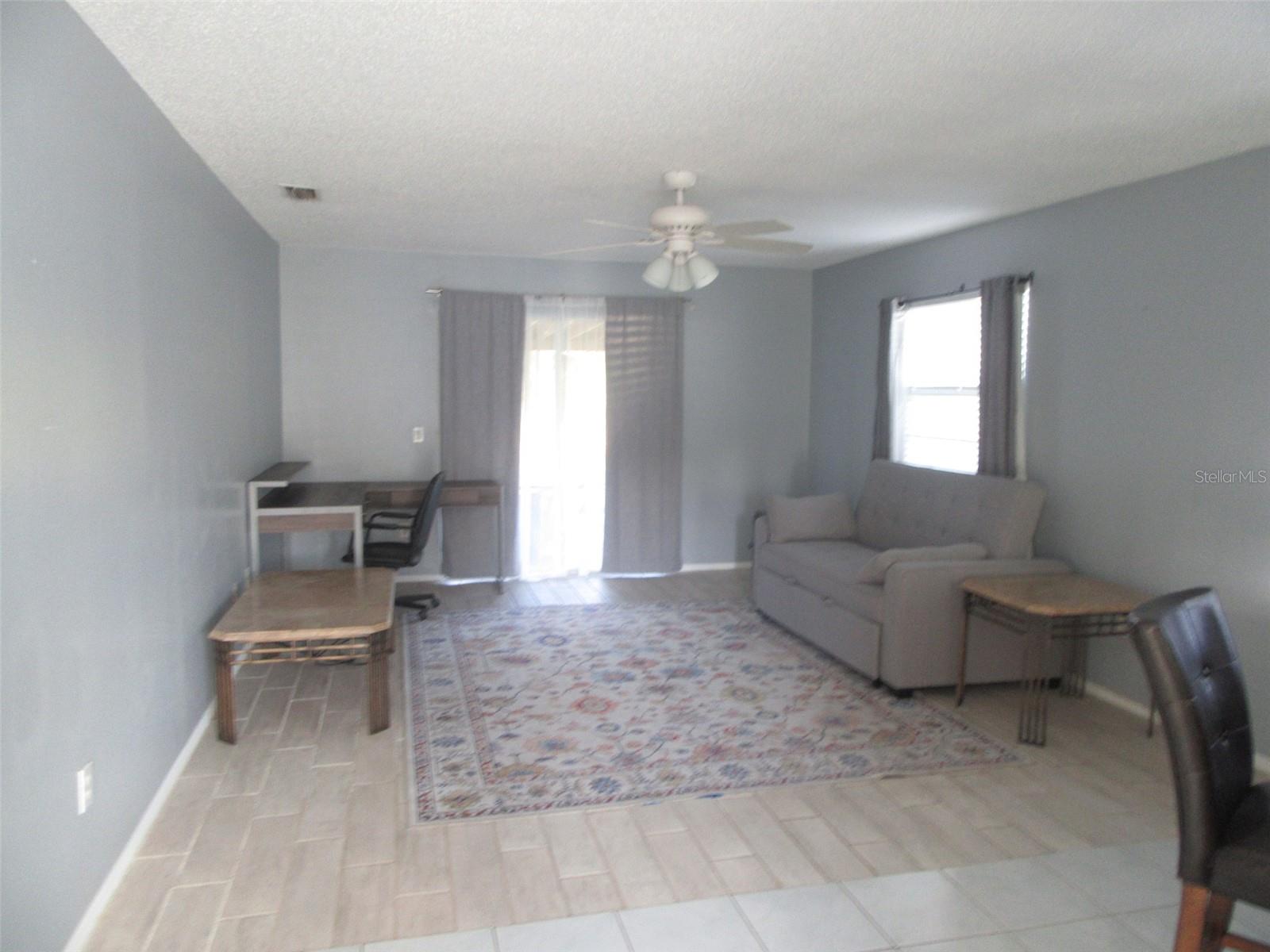 Image 2 of 12 For 264 Camillia Lane B