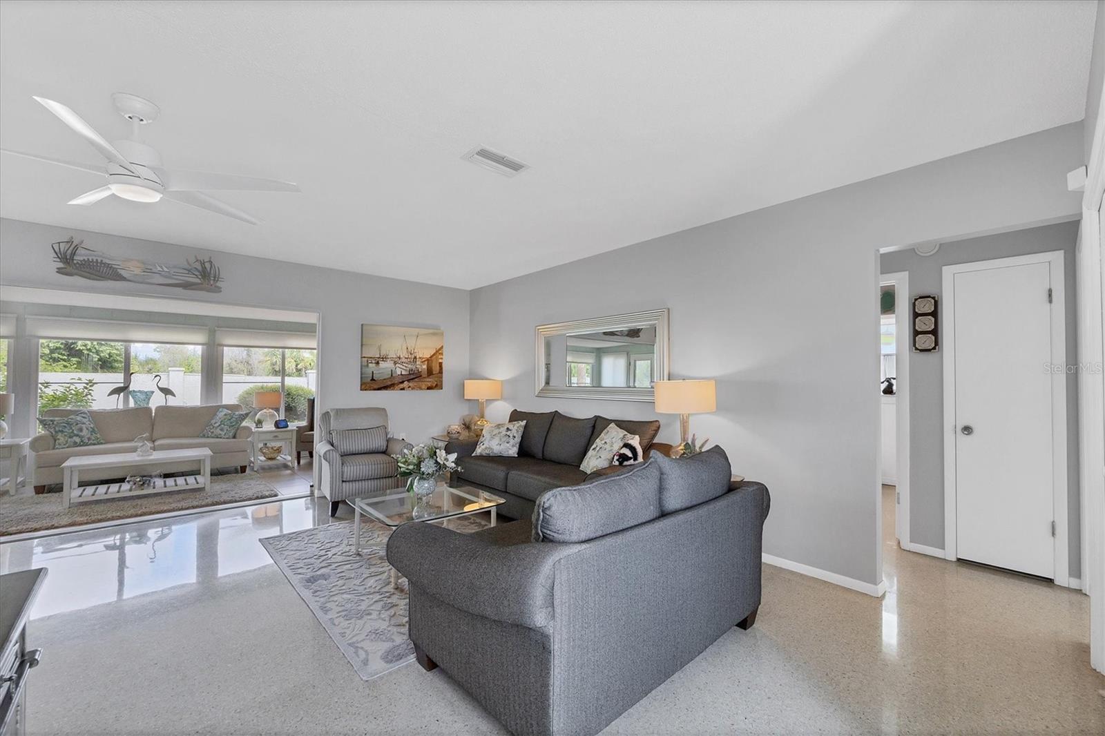 Image 11 of 45 For 40 Crestview Drive