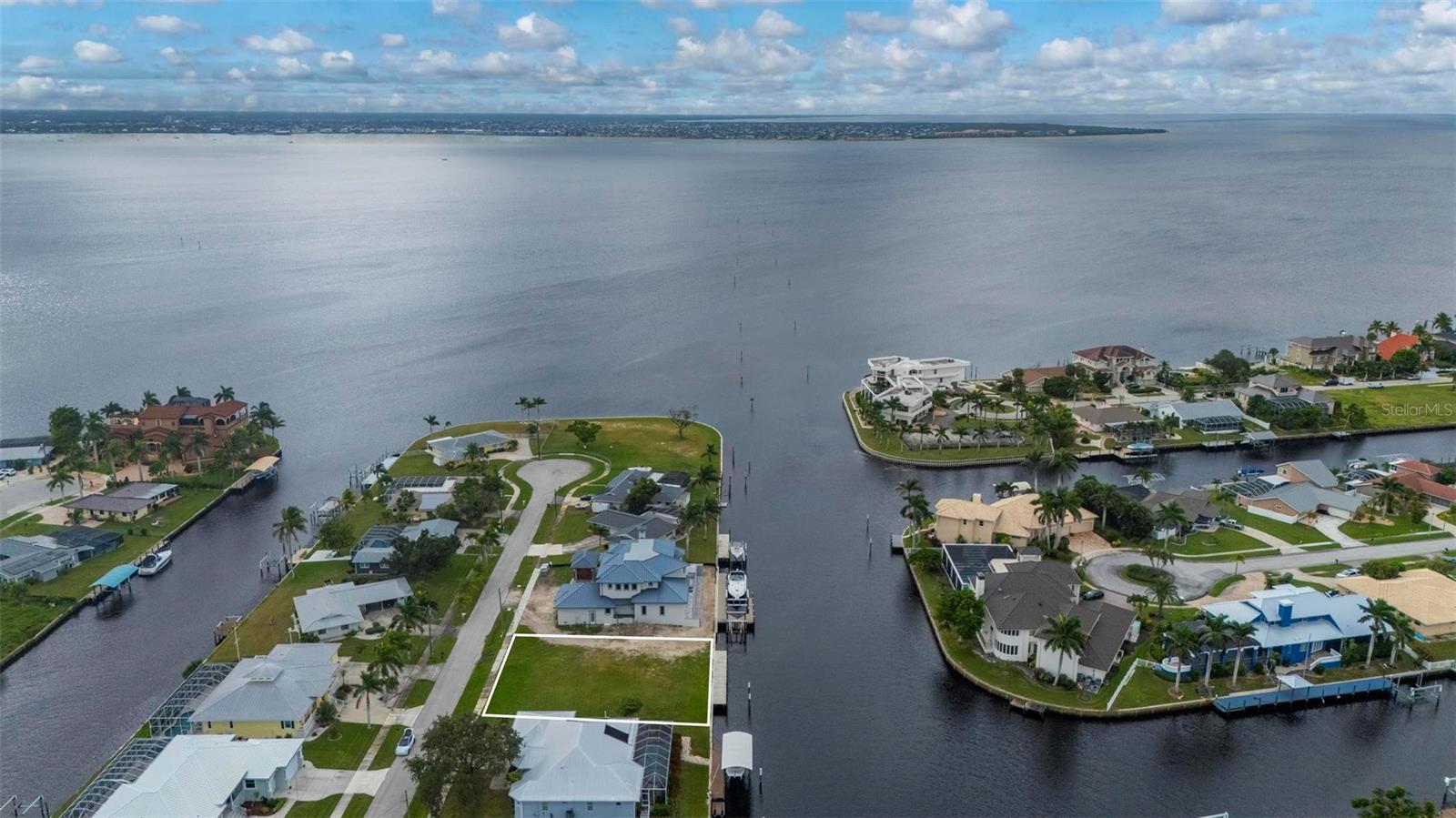 Image 10 of 37 For 234 Beeney Road Se