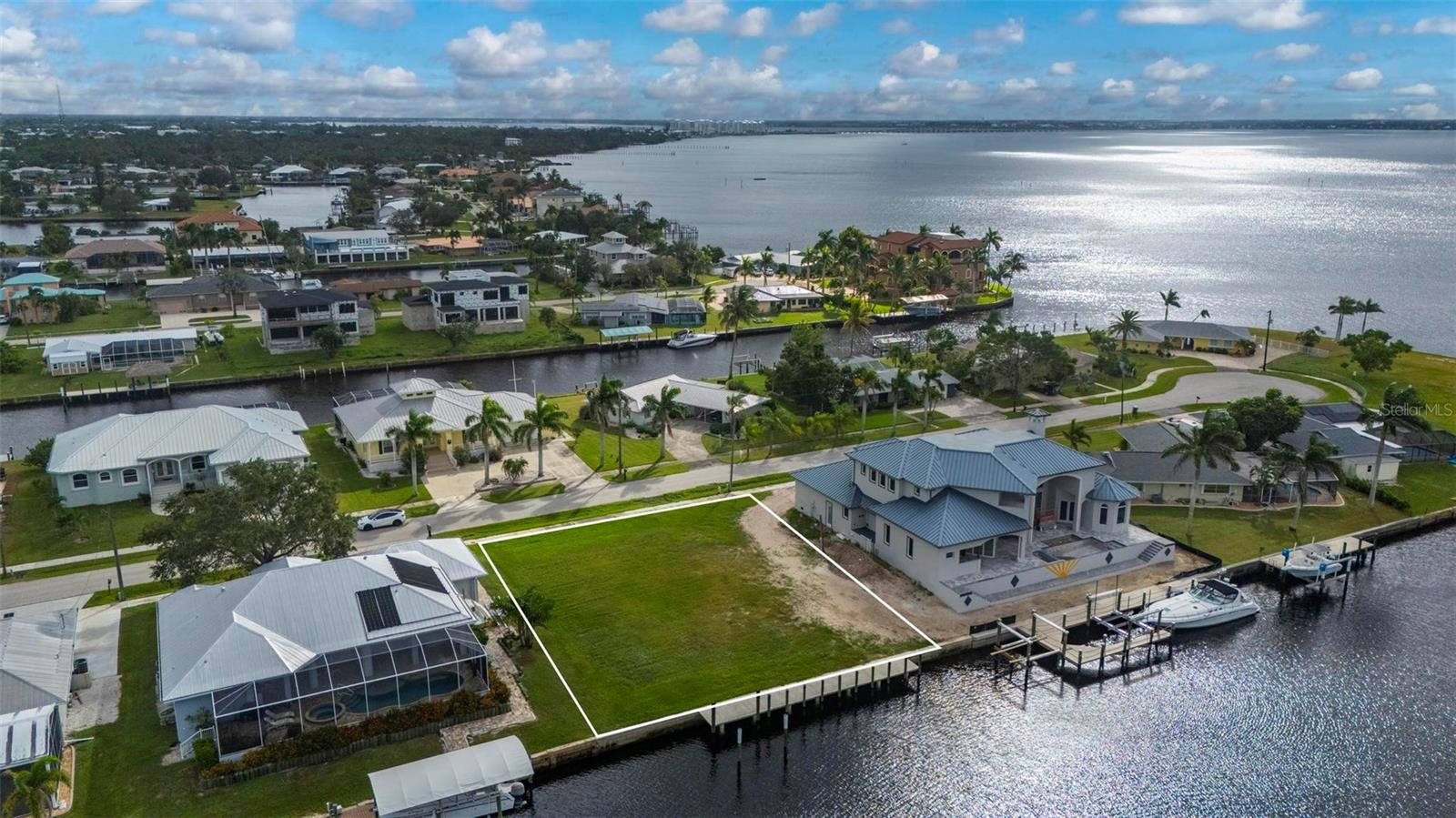 Image 14 of 37 For 234 Beeney Road Se