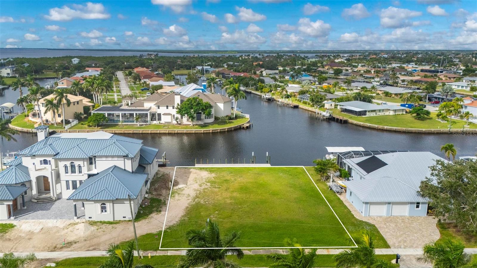 Image 5 of 37 For 234 Beeney Road Se