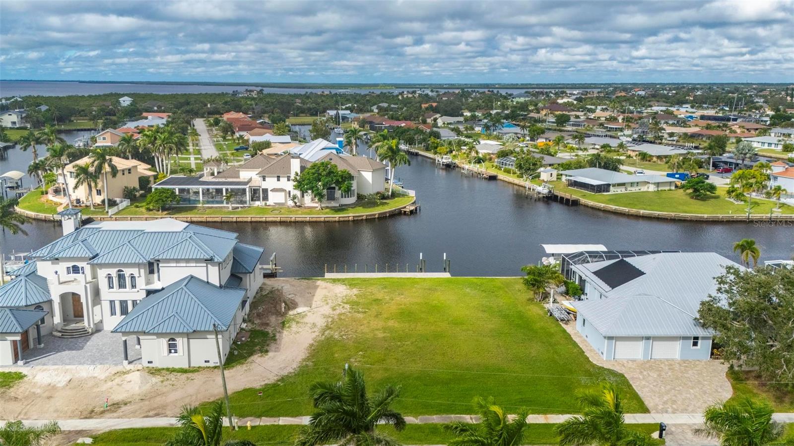 Image 6 of 37 For 234 Beeney Road Se