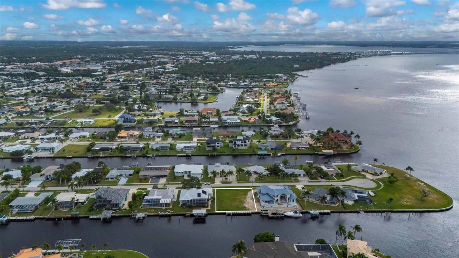 Image 8 of 37 For 234 Beeney Road Se