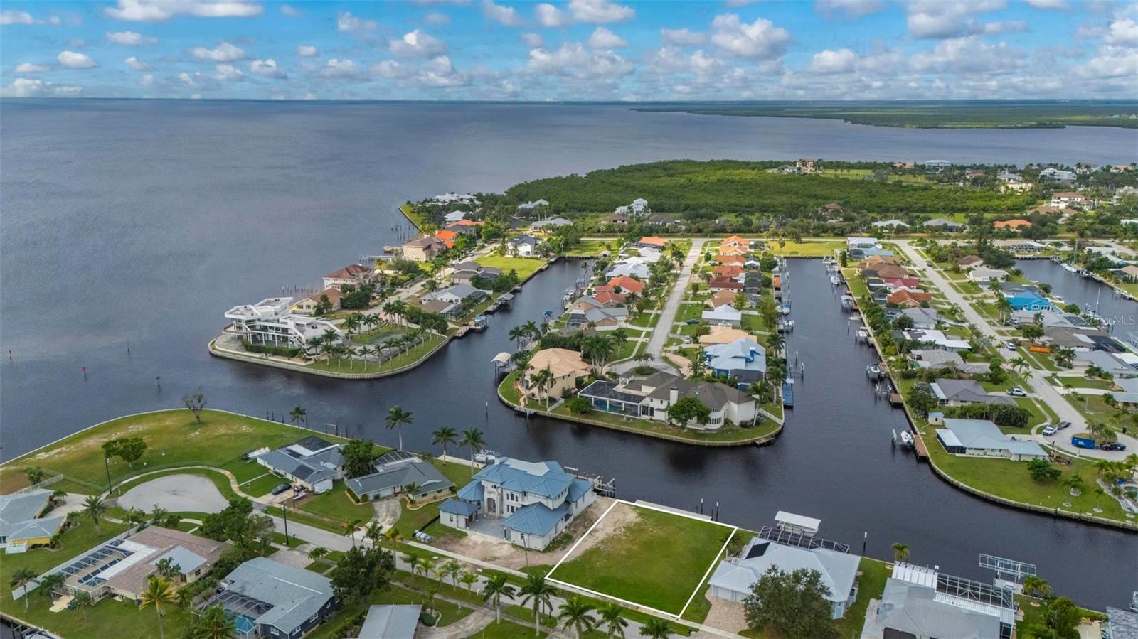 Image 9 of 37 For 234 Beeney Road Se