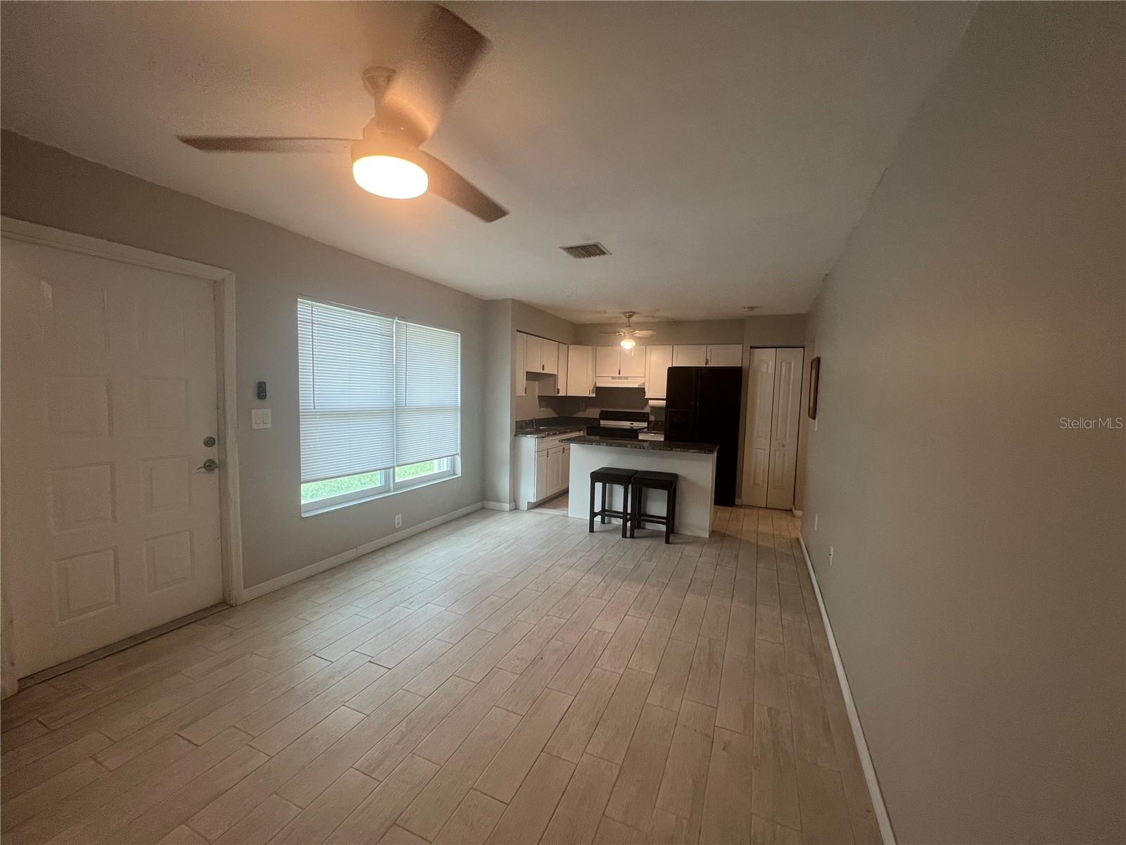 Image 3 of 10 For 21150 Gertrude Avenue Q 3