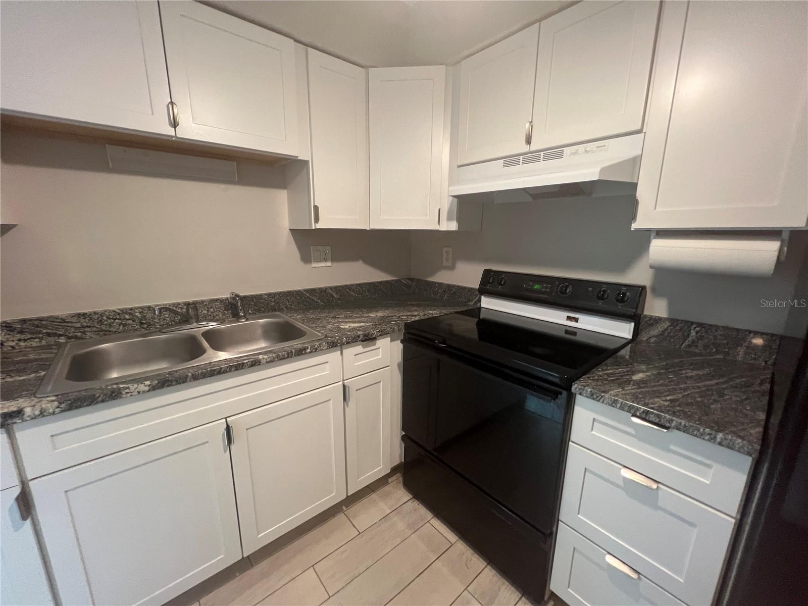Image 6 of 10 For 21150 Gertrude Avenue Q 3
