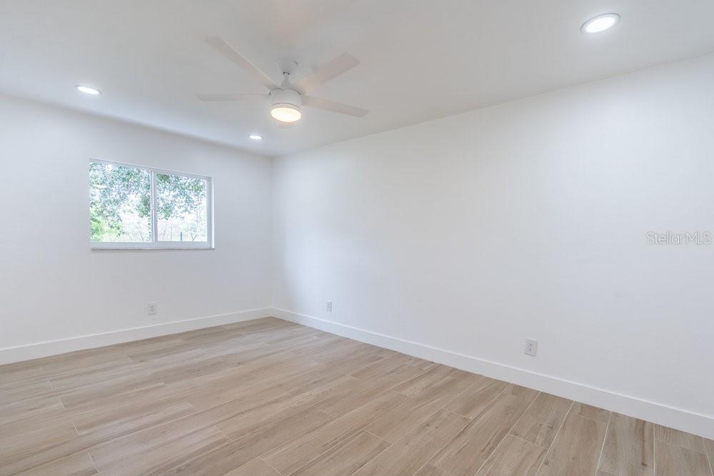 Image 20 of 40 For 16275 Horizon Road