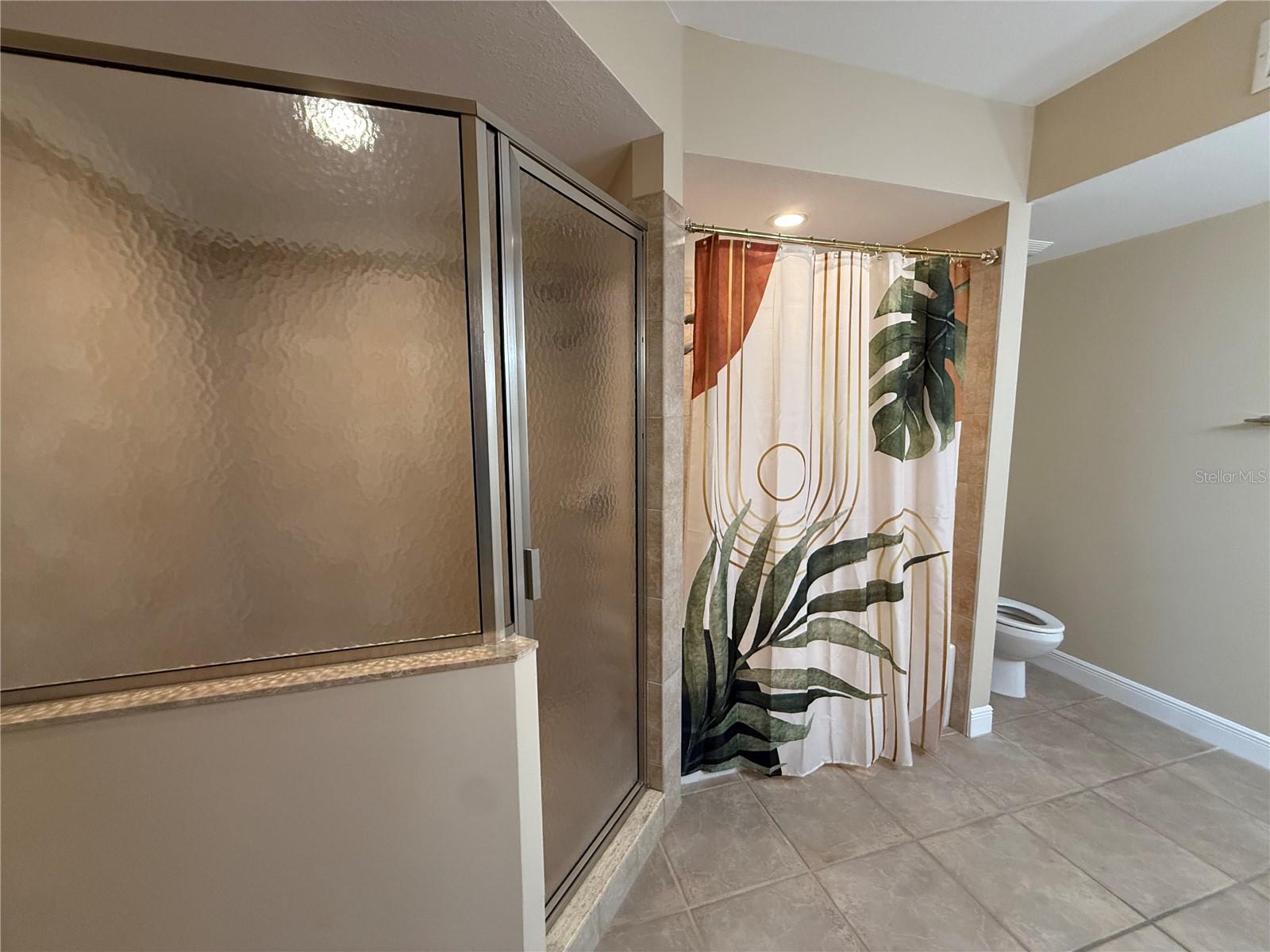 Image 11 of 19 For 5114 Melbourne Street A204