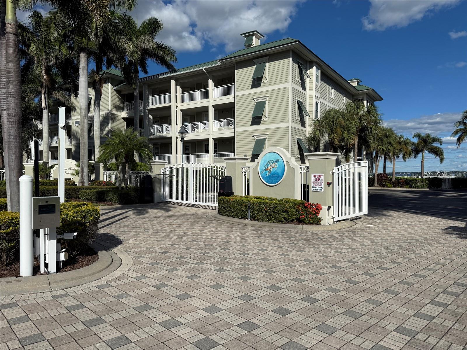 Image 2 of 19 For 5114 Melbourne Street A204