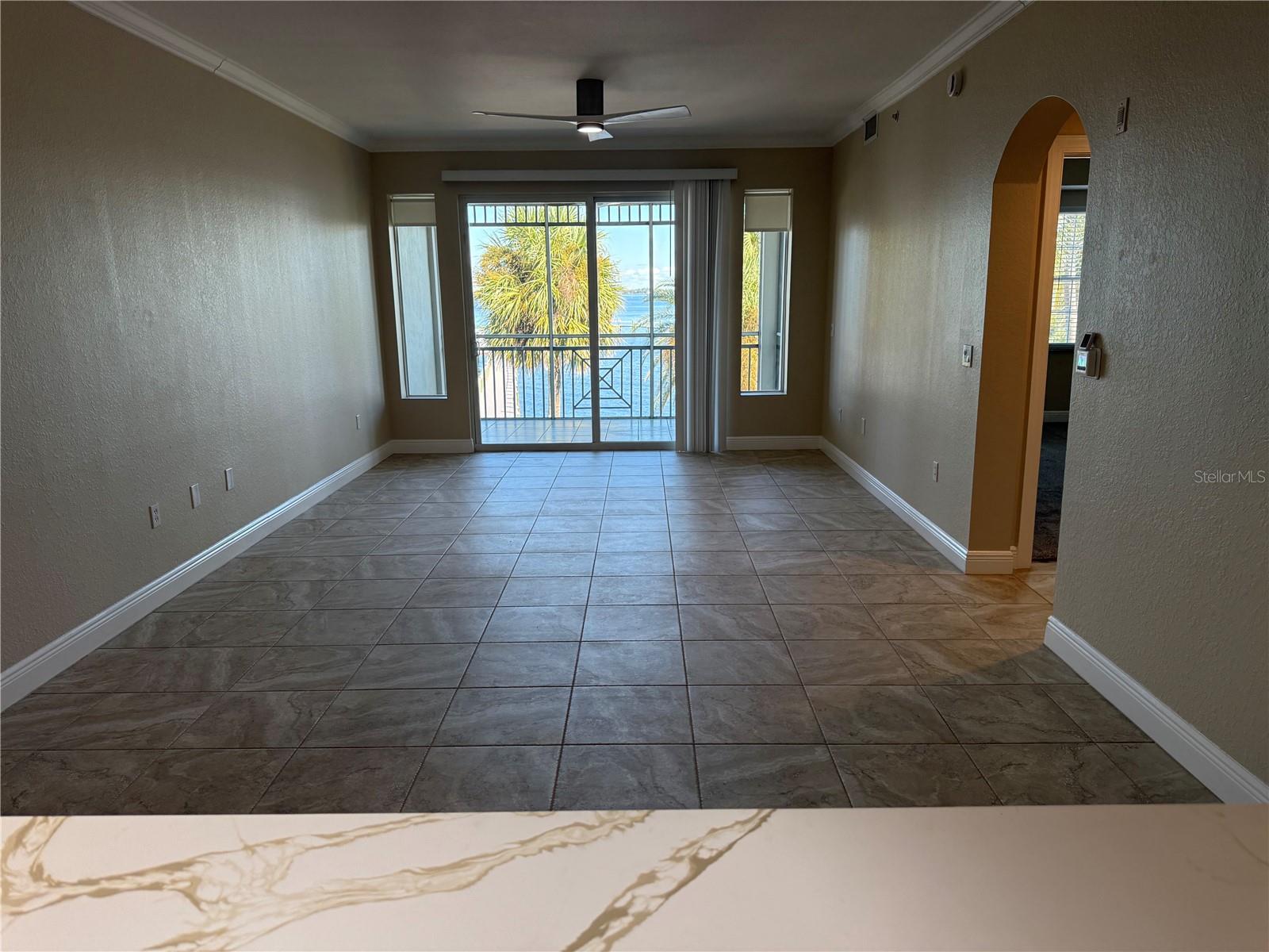 Image 4 of 19 For 5114 Melbourne Street A204