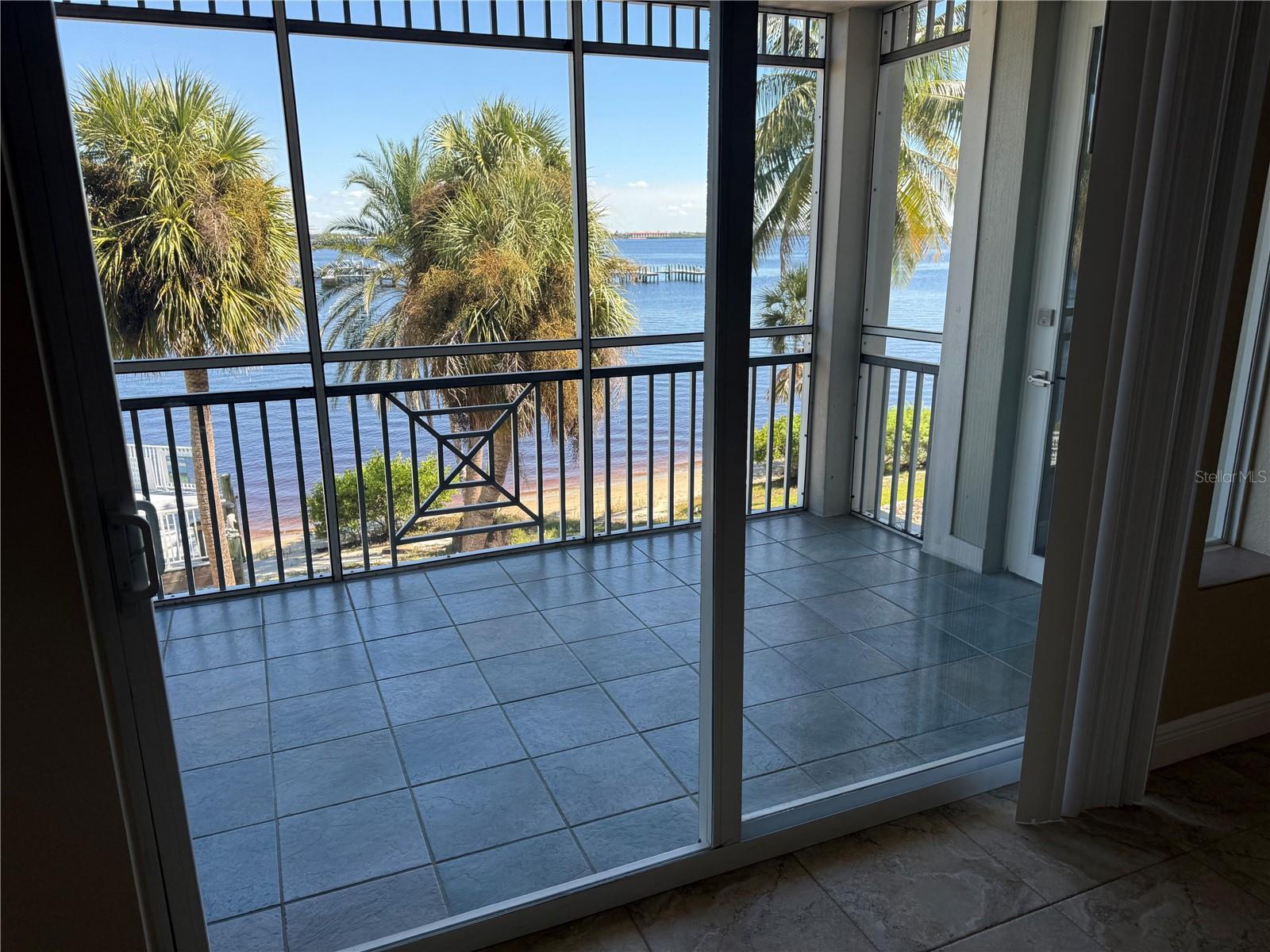 Image 6 of 19 For 5114 Melbourne Street A204