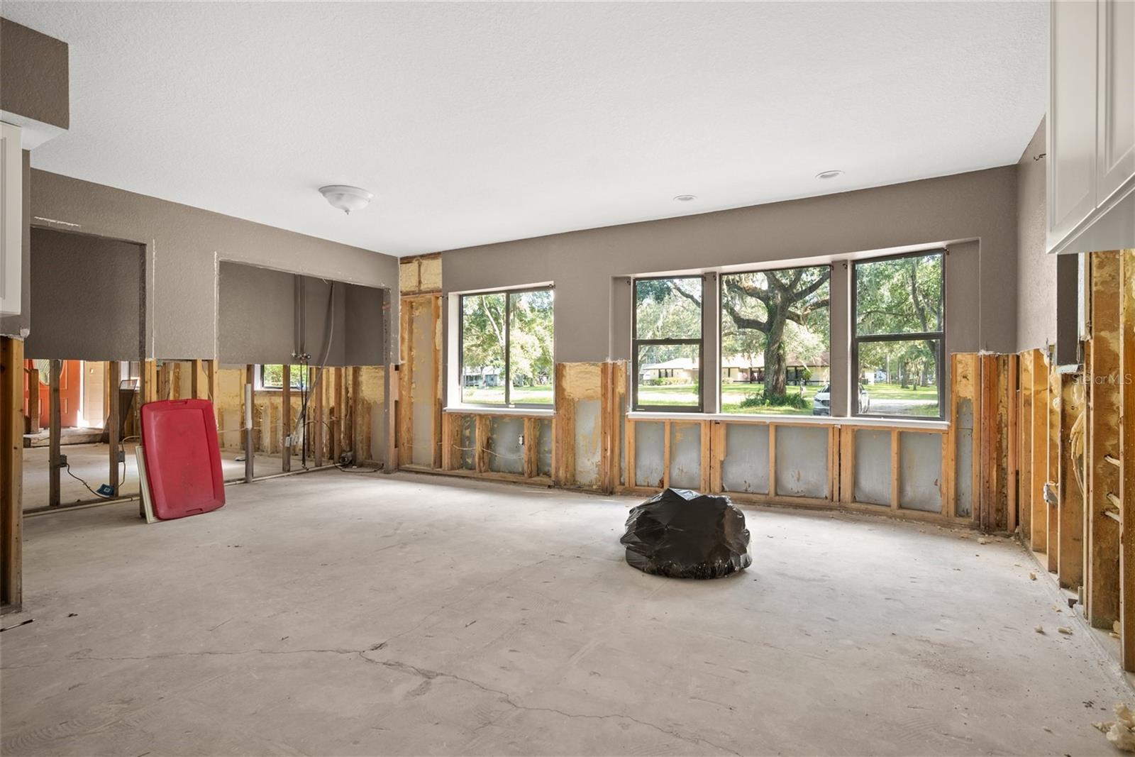 Image 8 of 26 For 1743 Itchepackesassa Drive