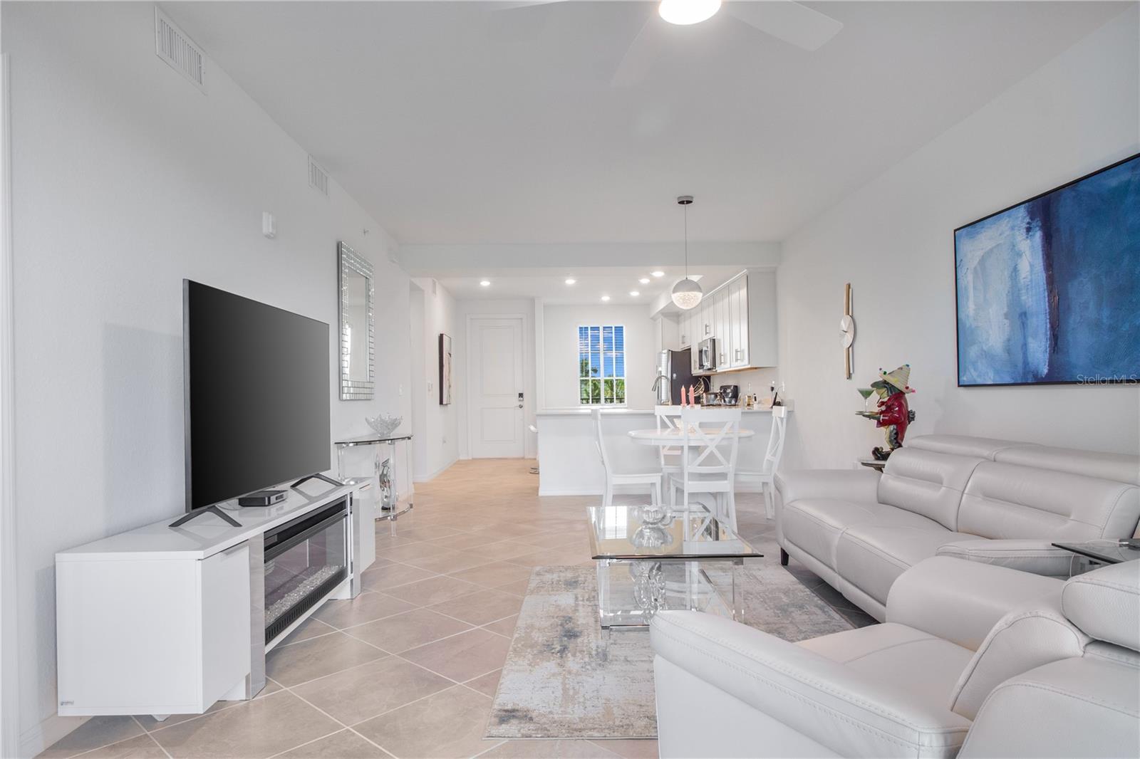 Image 17 of 53 For 12240 Wellen Golf Street 204