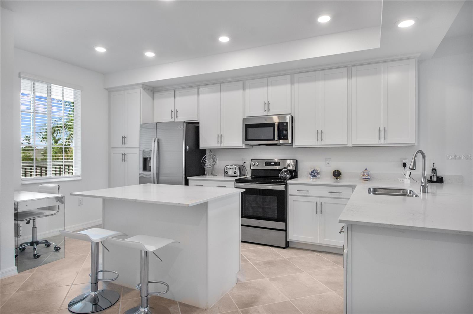 Image 8 of 53 For 12240 Wellen Golf Street 204