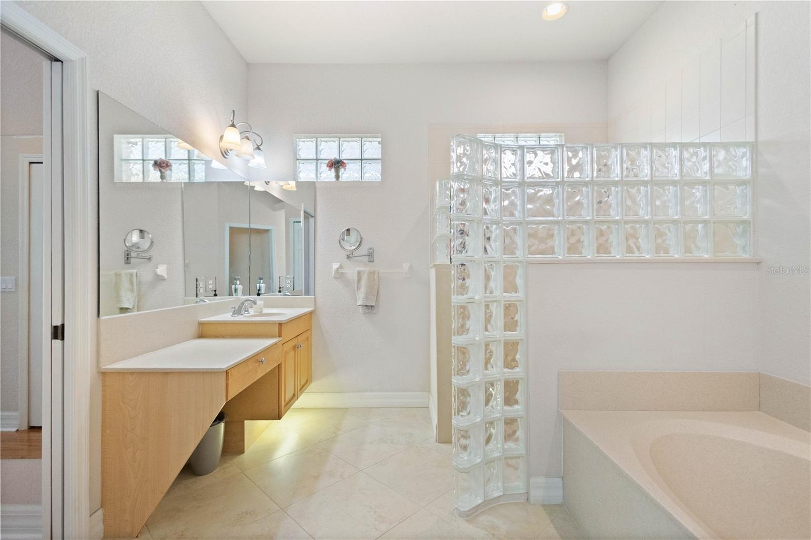 Image 21 of 56 For 5283 Pine Shadow Lane