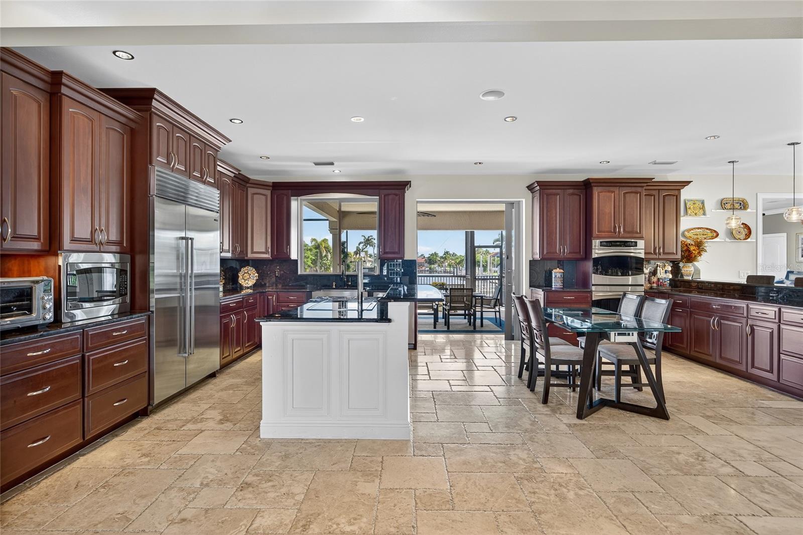 Image 17 of 84 For 44 Colony Point Drive