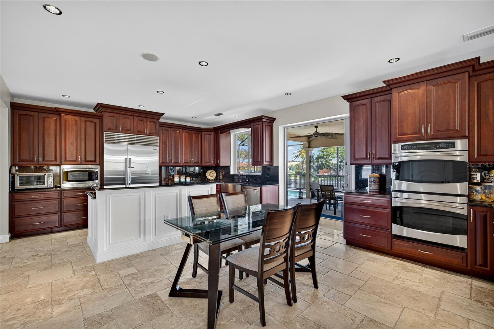 Image 18 of 84 For 44 Colony Point Drive