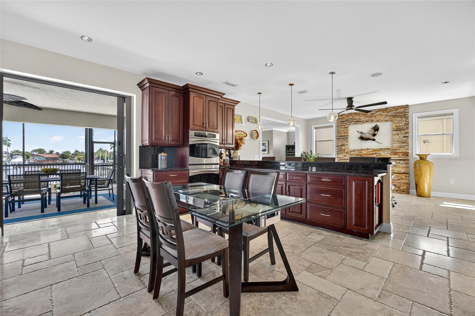 Image 23 of 84 For 44 Colony Point Drive