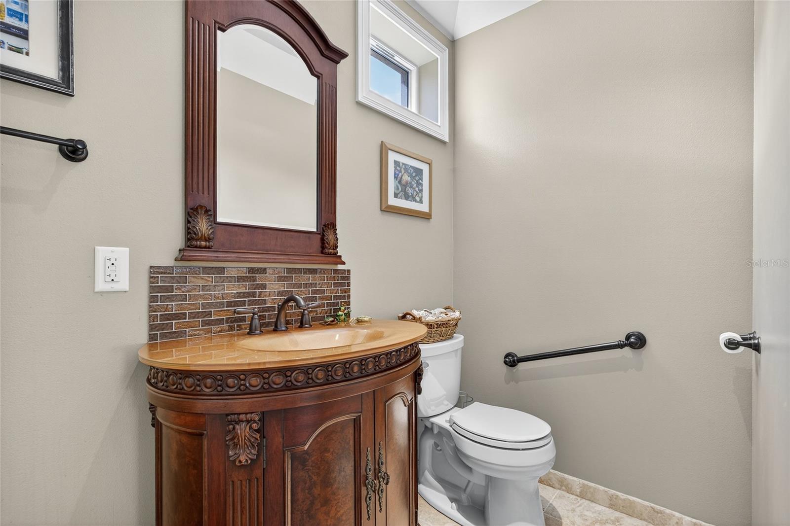 Image 30 of 84 For 44 Colony Point Drive