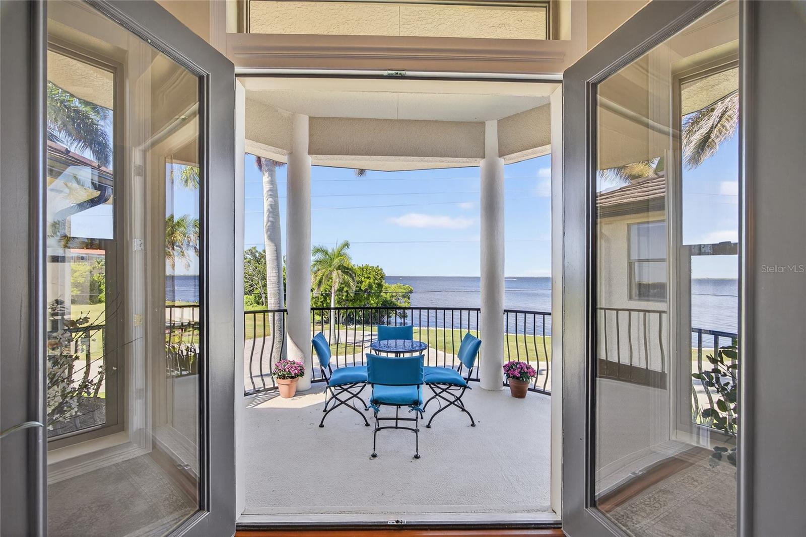 Image 37 of 84 For 44 Colony Point Drive