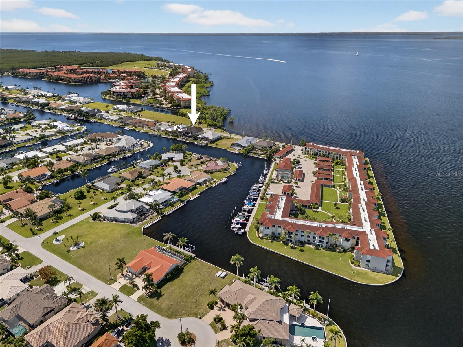 Image 6 of 84 For 44 Colony Point Drive