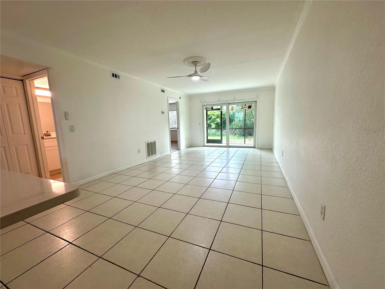 Image 10 of 26 For 25050 Sandhill Boulevard Apt A1