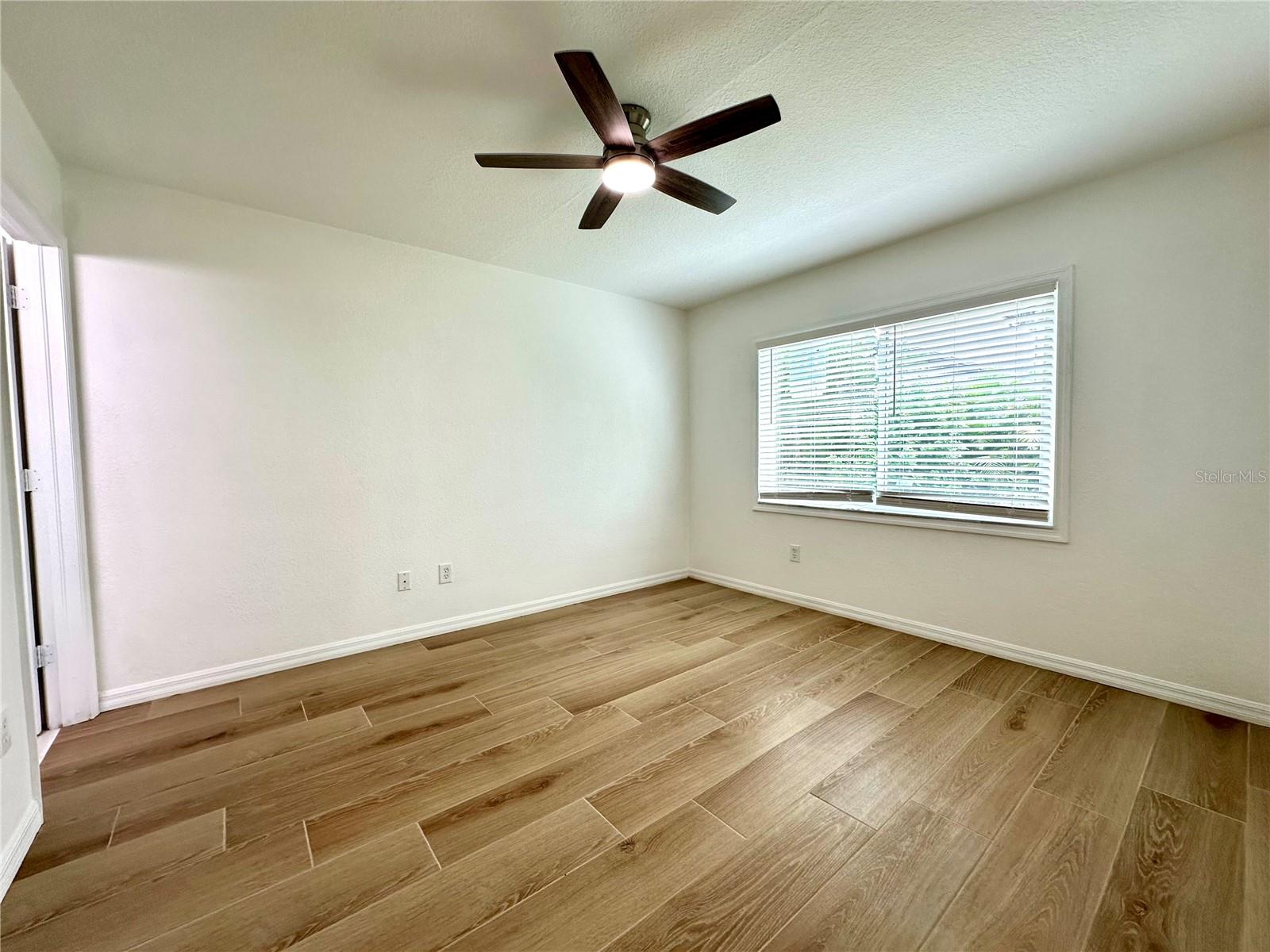 Image 17 of 26 For 25050 Sandhill Boulevard Apt A1