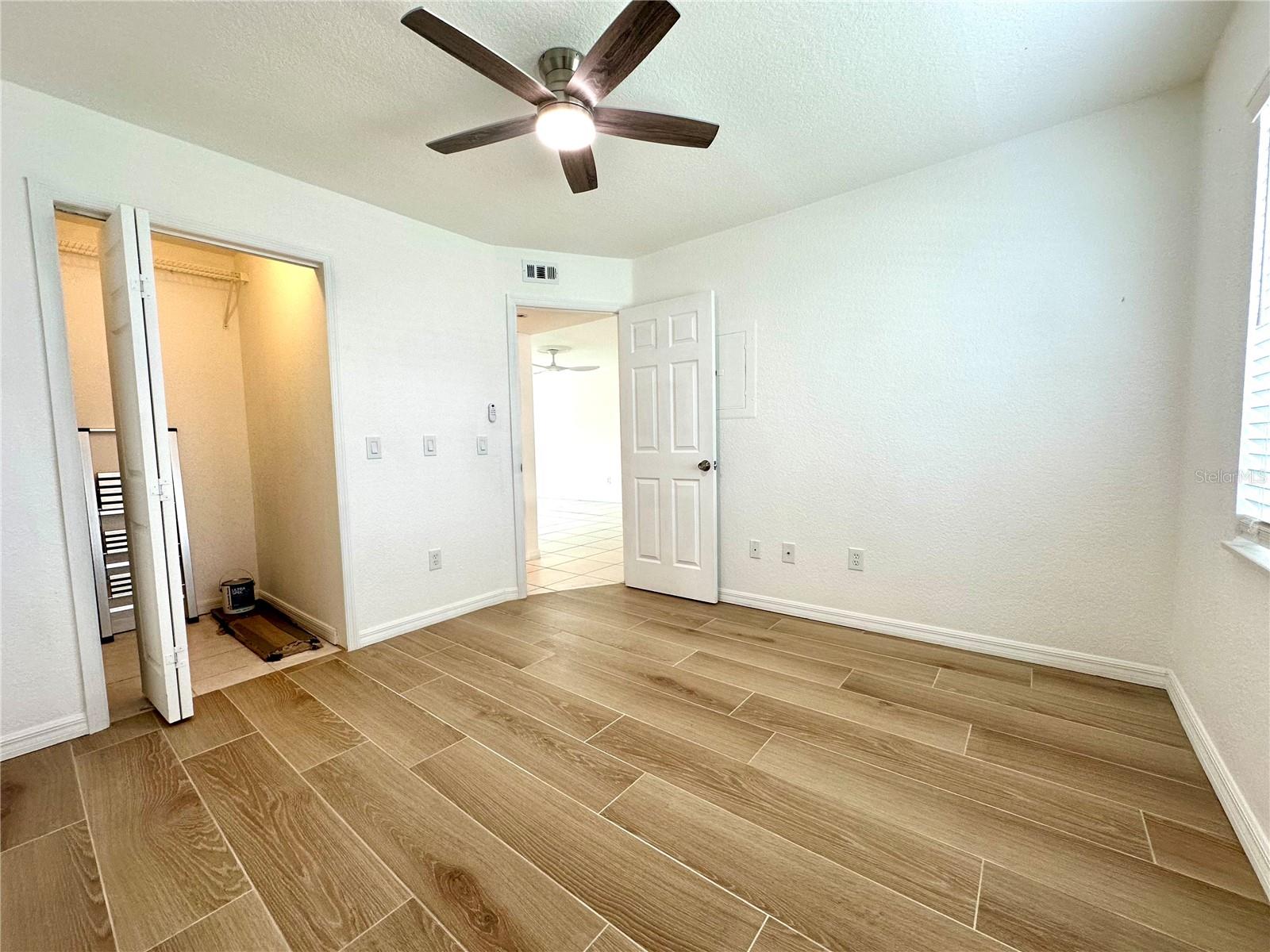 Image 19 of 26 For 25050 Sandhill Boulevard Apt A1