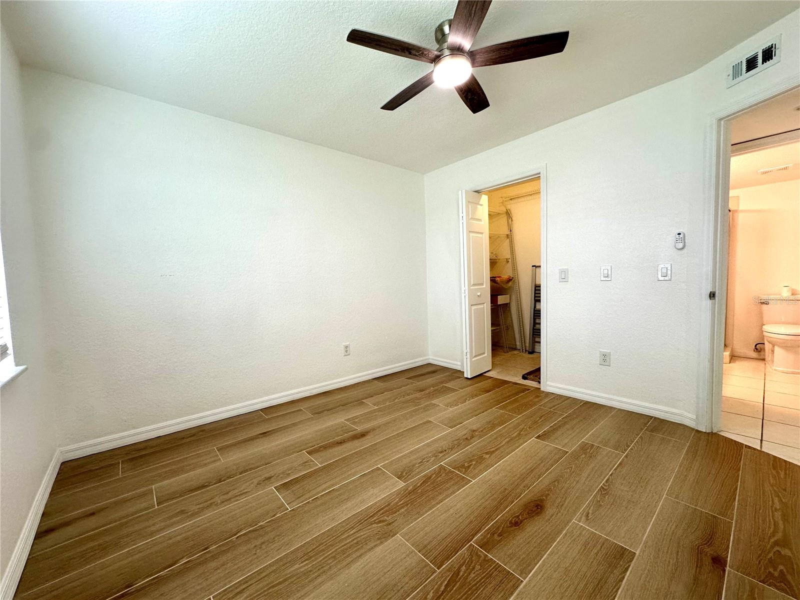 Image 20 of 26 For 25050 Sandhill Boulevard Apt A1