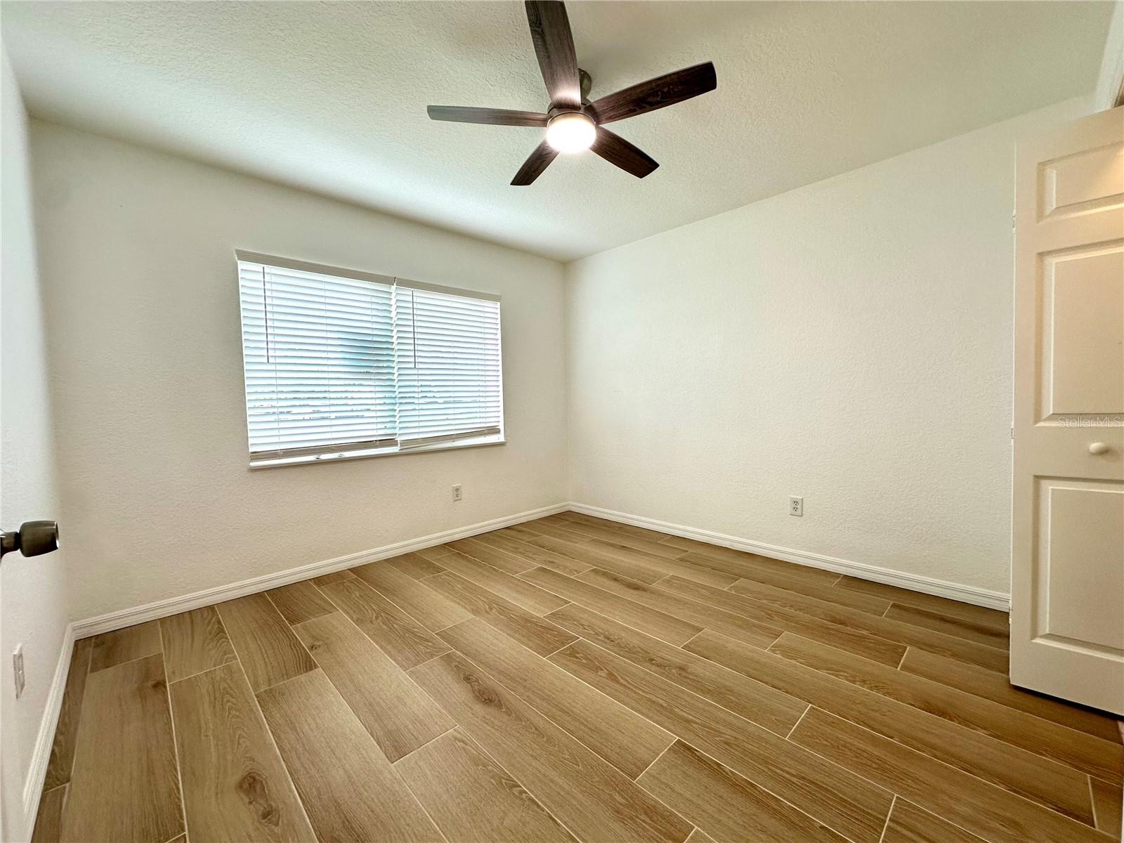 Image 21 of 26 For 25050 Sandhill Boulevard Apt A1