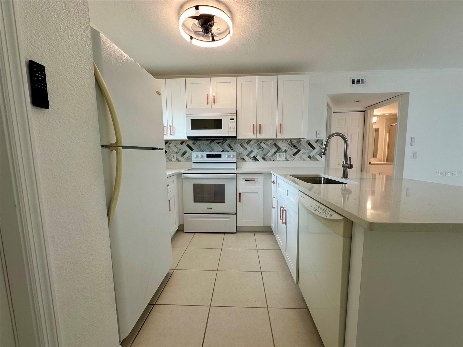 Image 5 of 26 For 25050 Sandhill Boulevard Apt A1