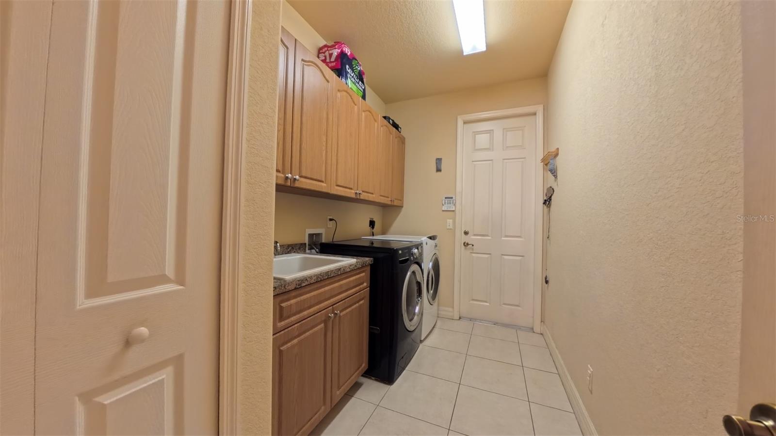 Image 27 of 29 For 1509 Moore Avenue