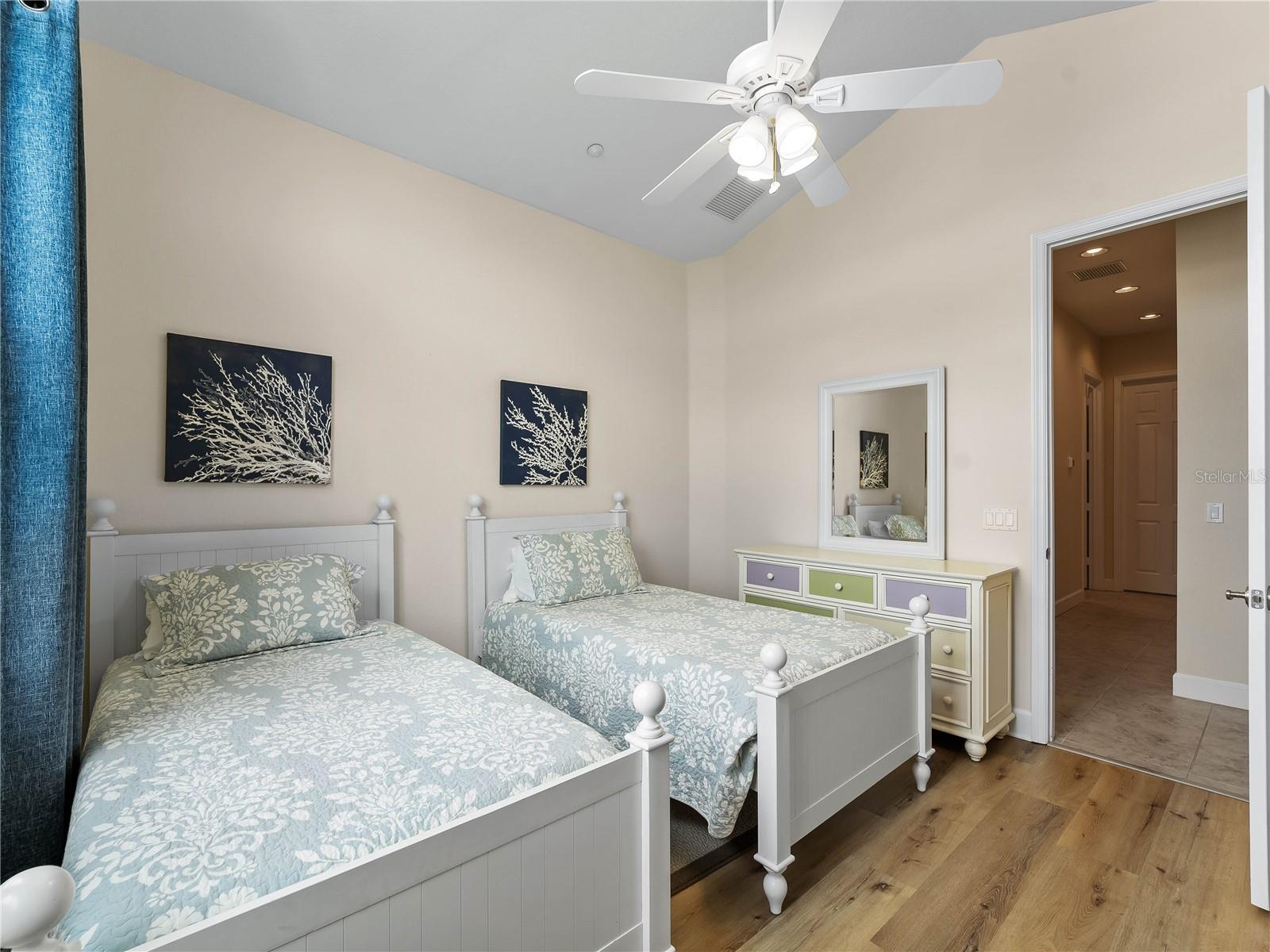 Image 26 of 72 For 10390 Longshore Road 83