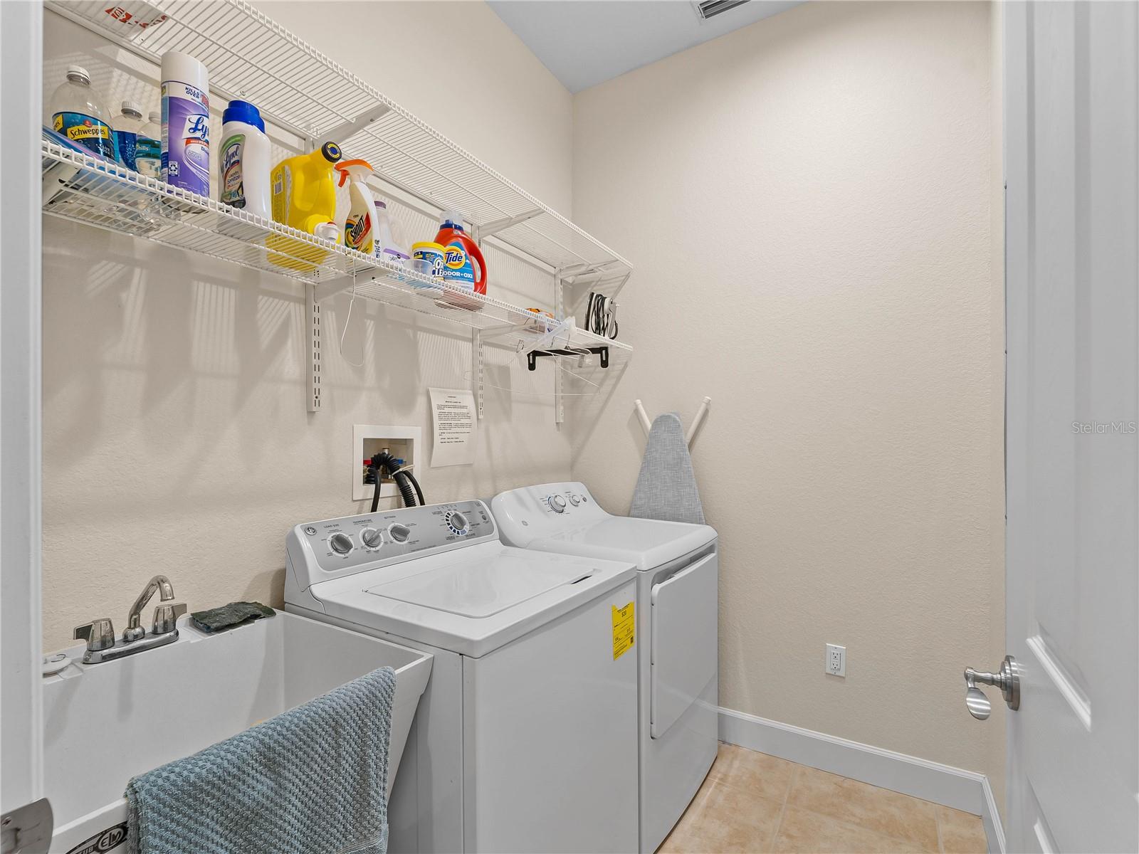 Image 34 of 72 For 10390 Longshore Road 83