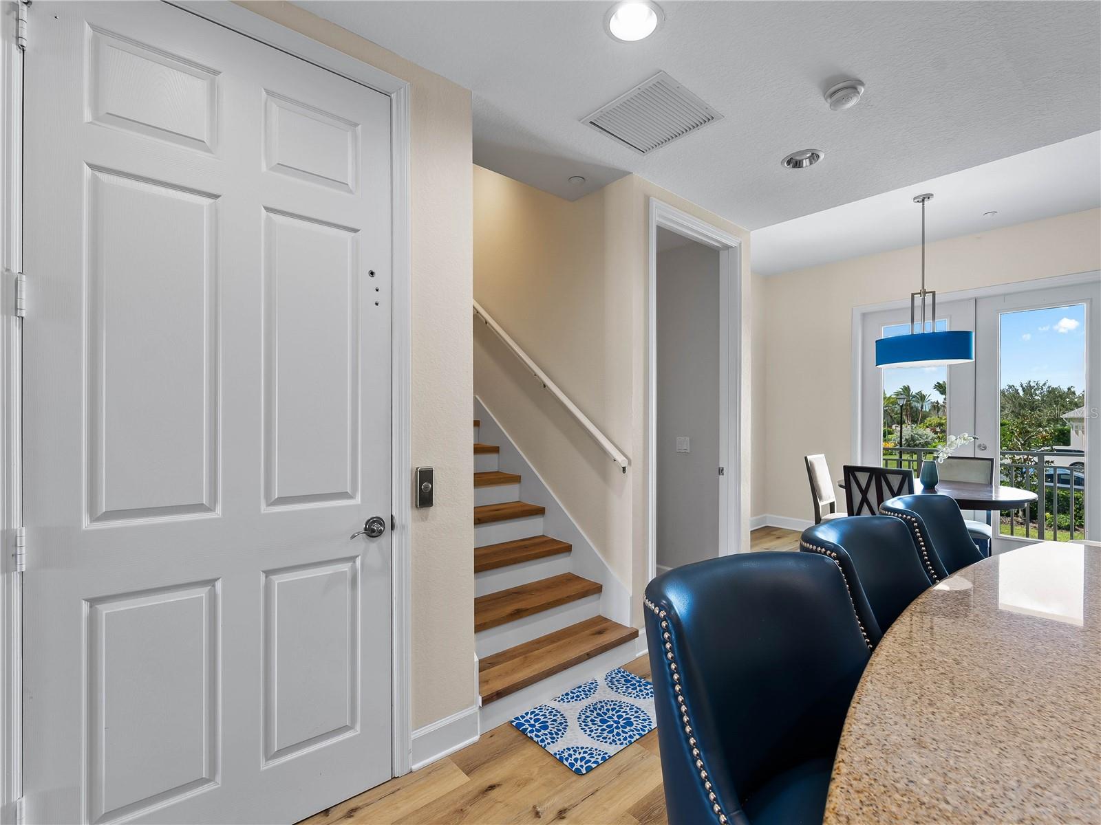 Image 37 of 72 For 10390 Longshore Road 83