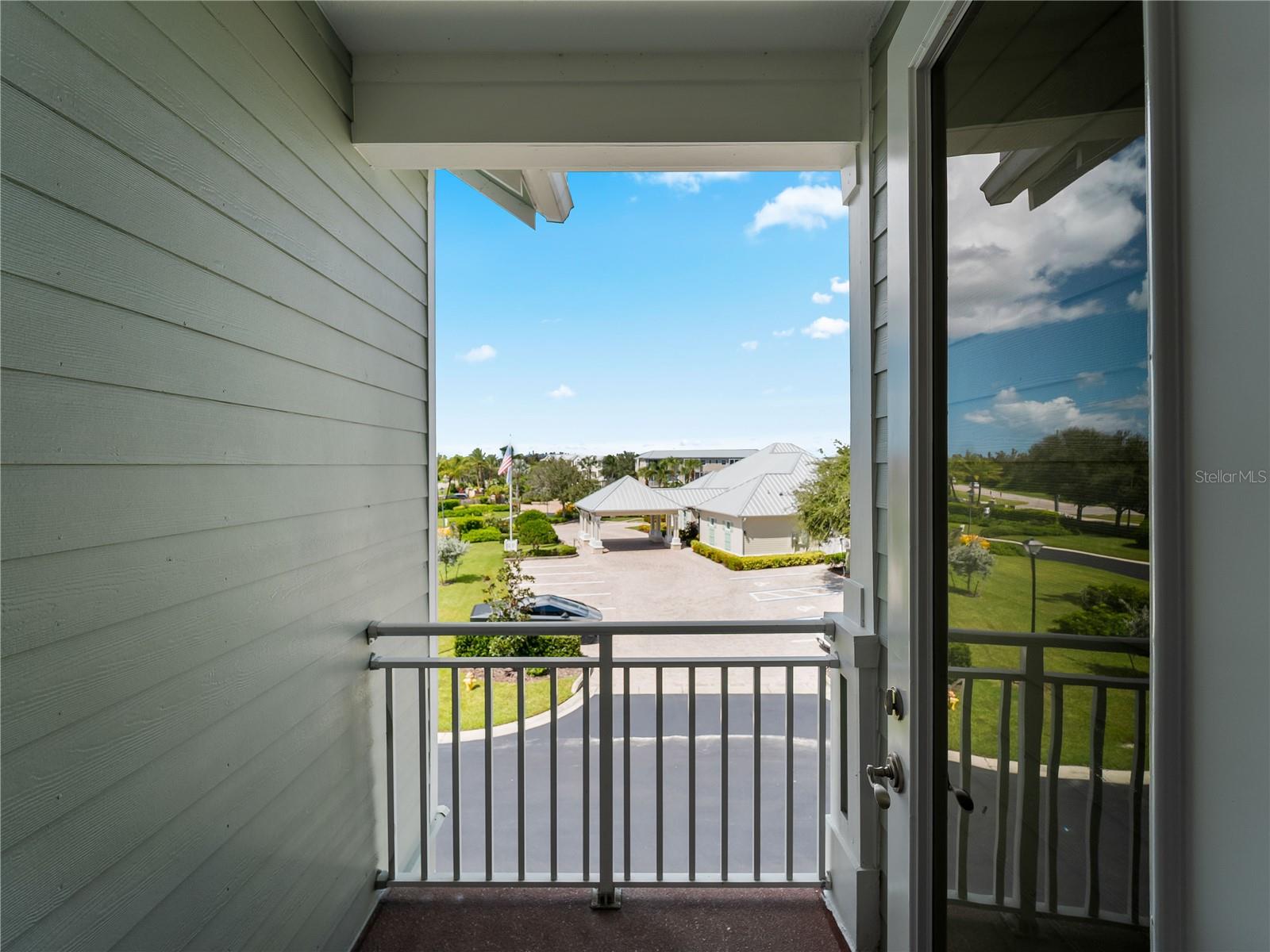 Image 42 of 72 For 10390 Longshore Road 83