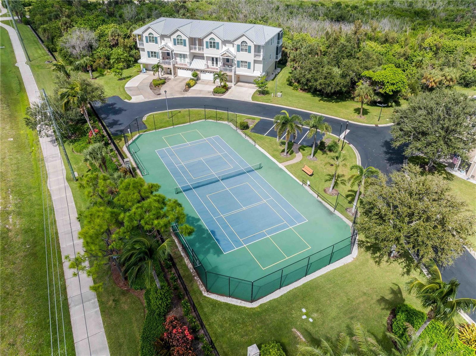 Image 71 of 72 For 10390 Longshore Road 83