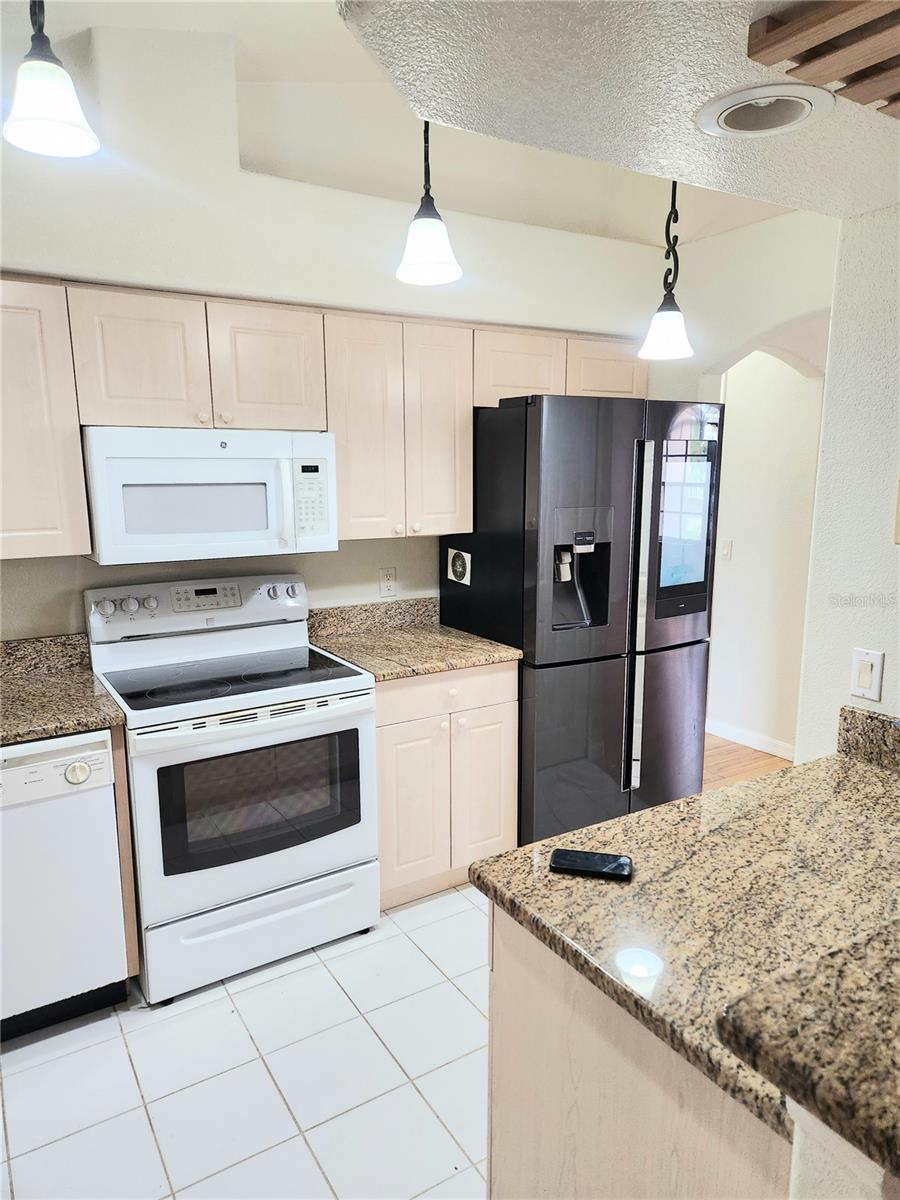 Image 11 of 32 For 195 Columbia Road