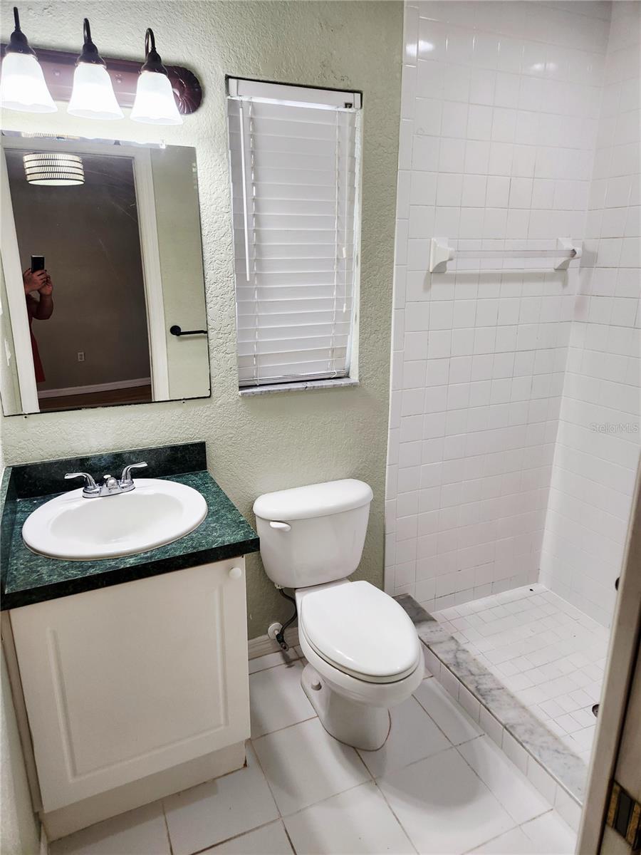 Image 16 of 32 For 195 Columbia Road