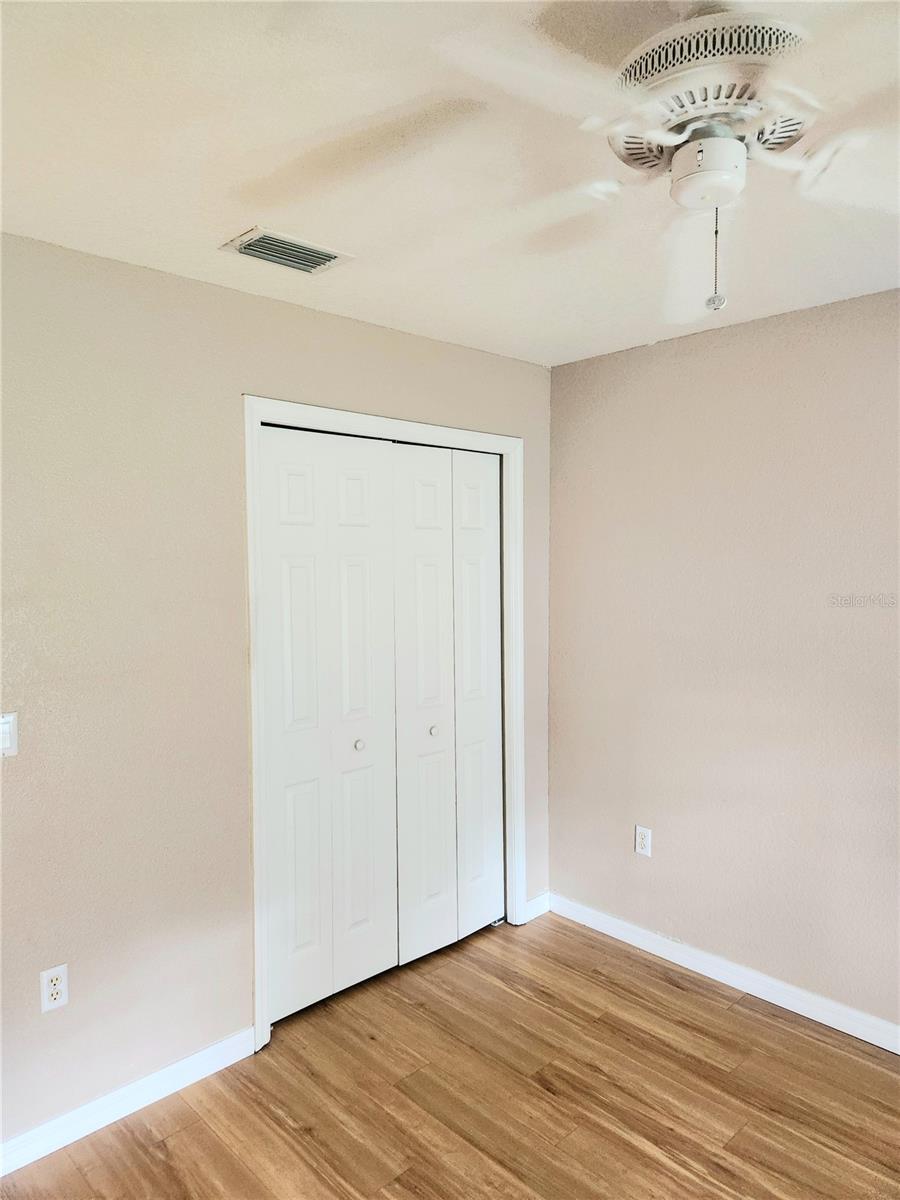 Image 18 of 32 For 195 Columbia Road