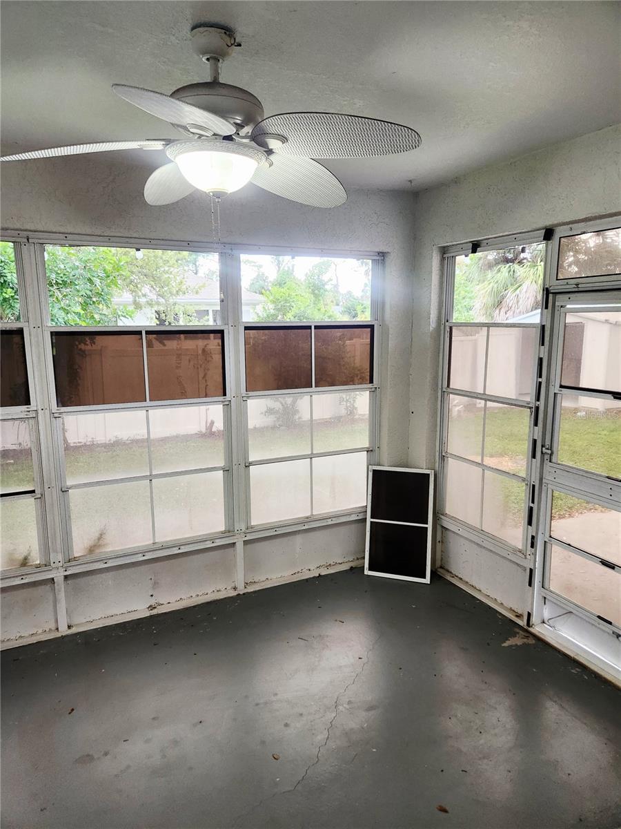 Image 26 of 32 For 195 Columbia Road