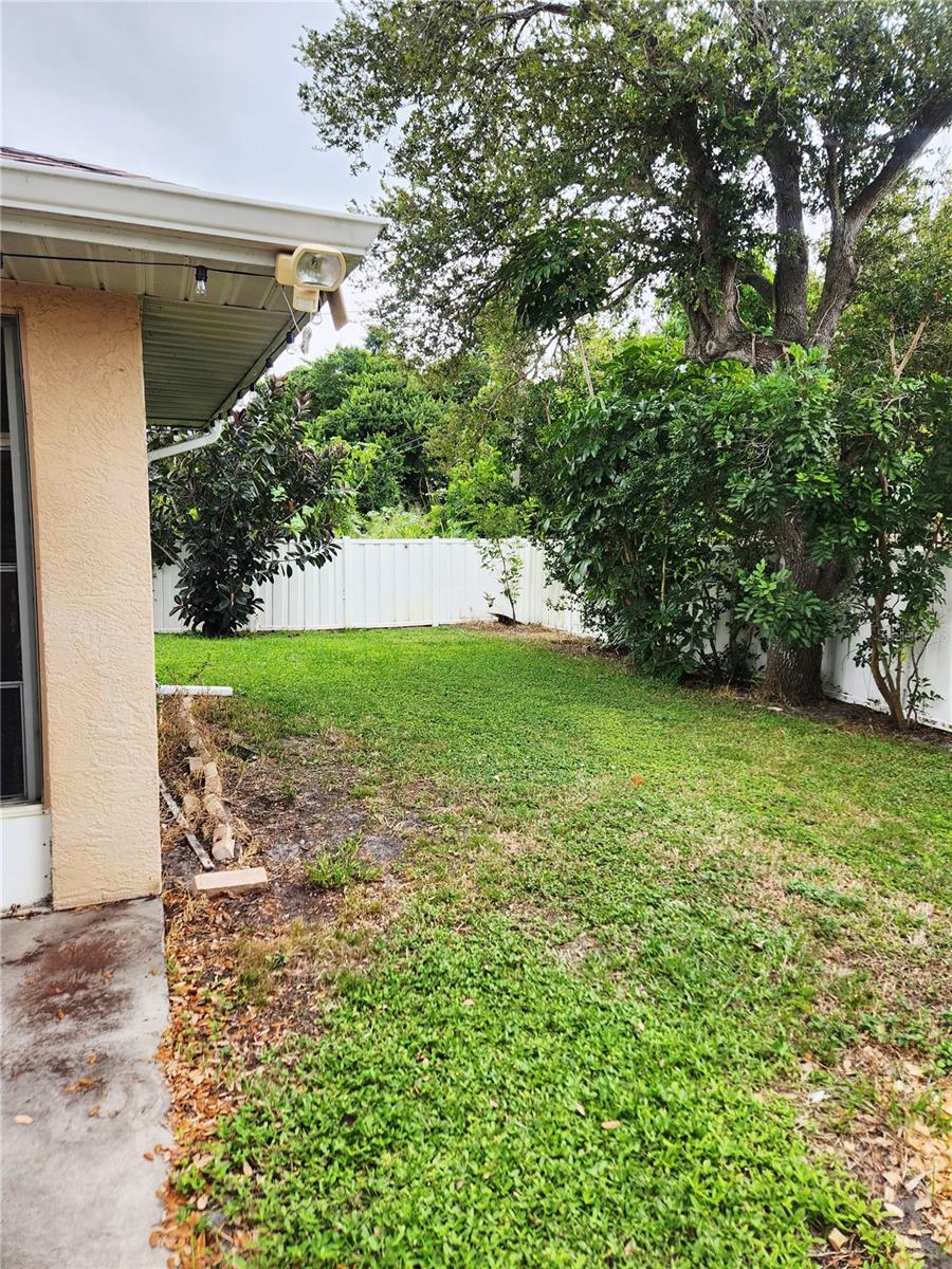 Image 28 of 32 For 195 Columbia Road