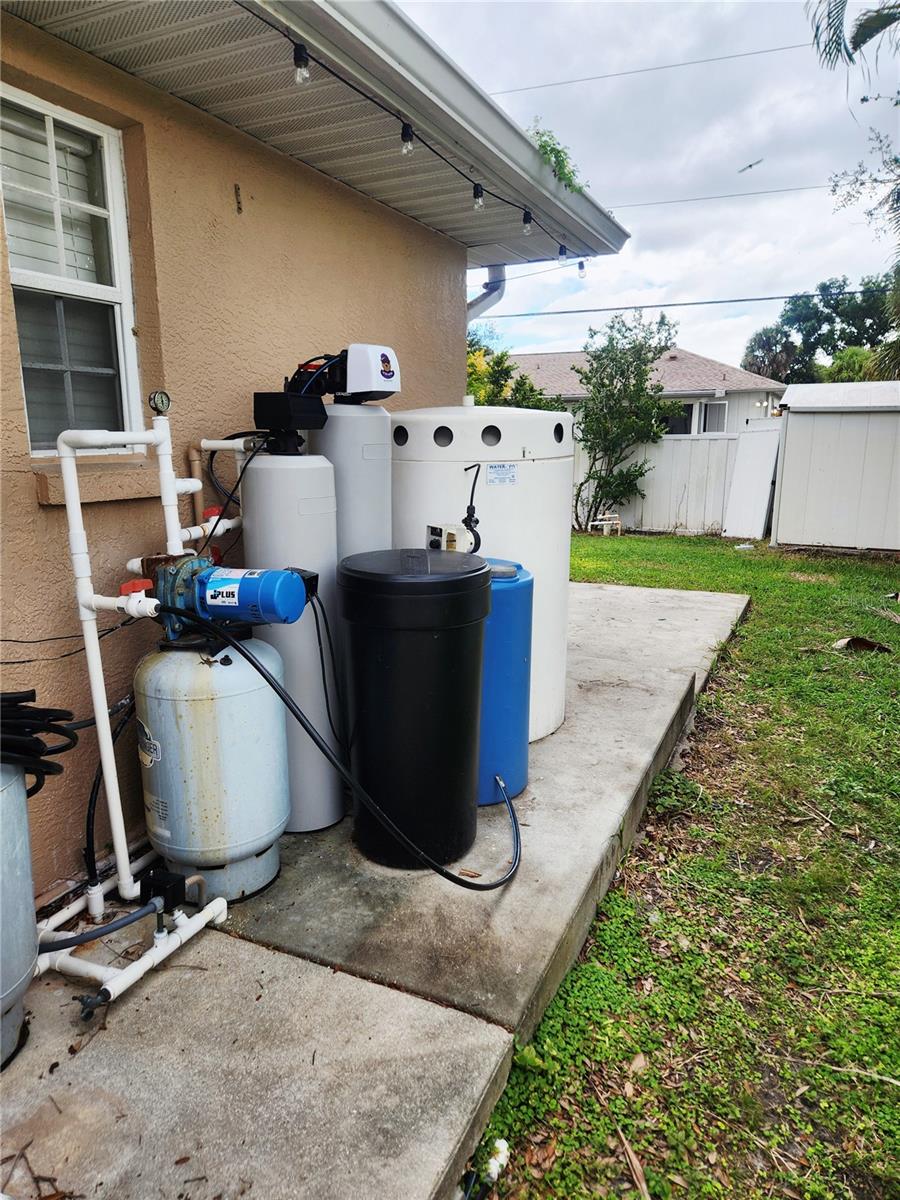 Image 30 of 32 For 195 Columbia Road