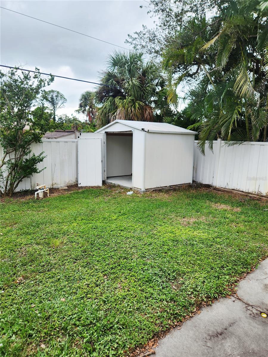 Image 31 of 32 For 195 Columbia Road