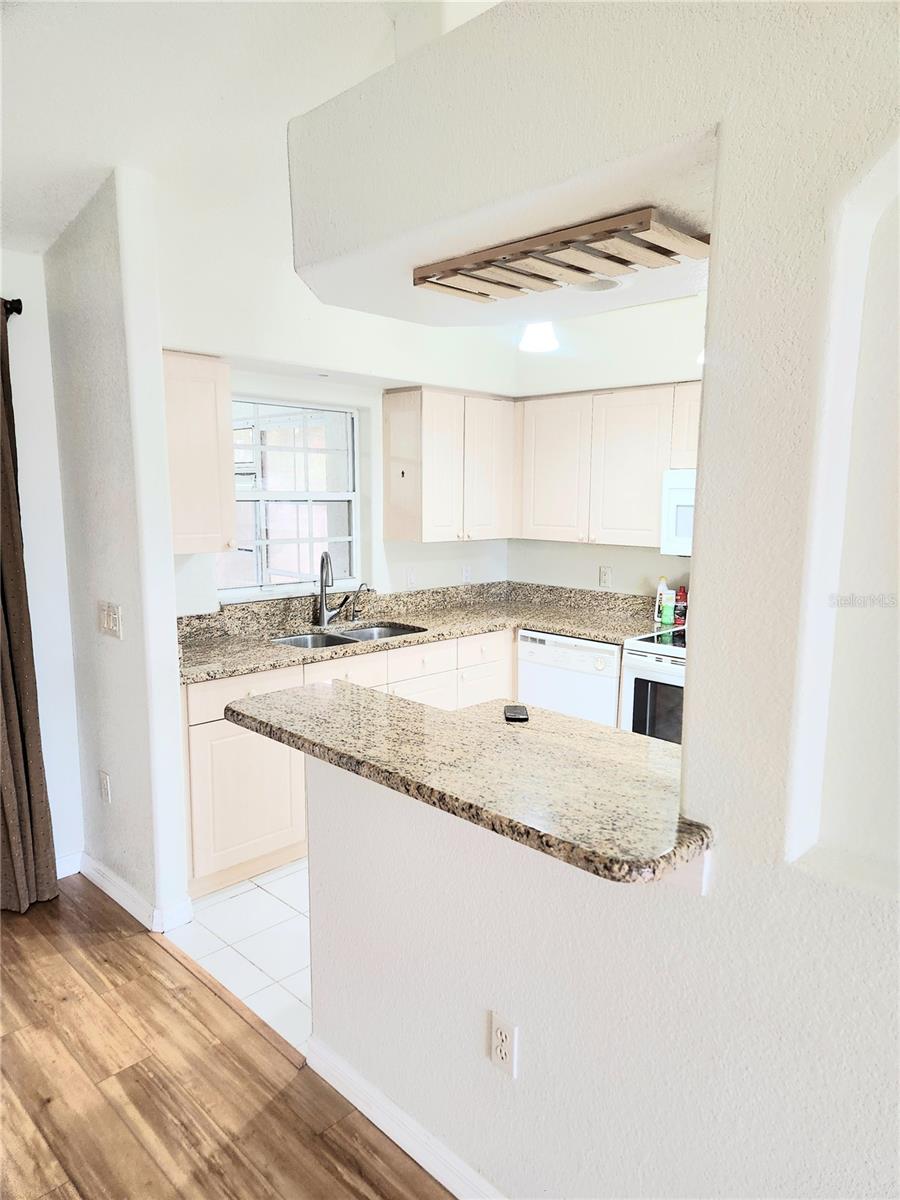 Image 9 of 32 For 195 Columbia Road