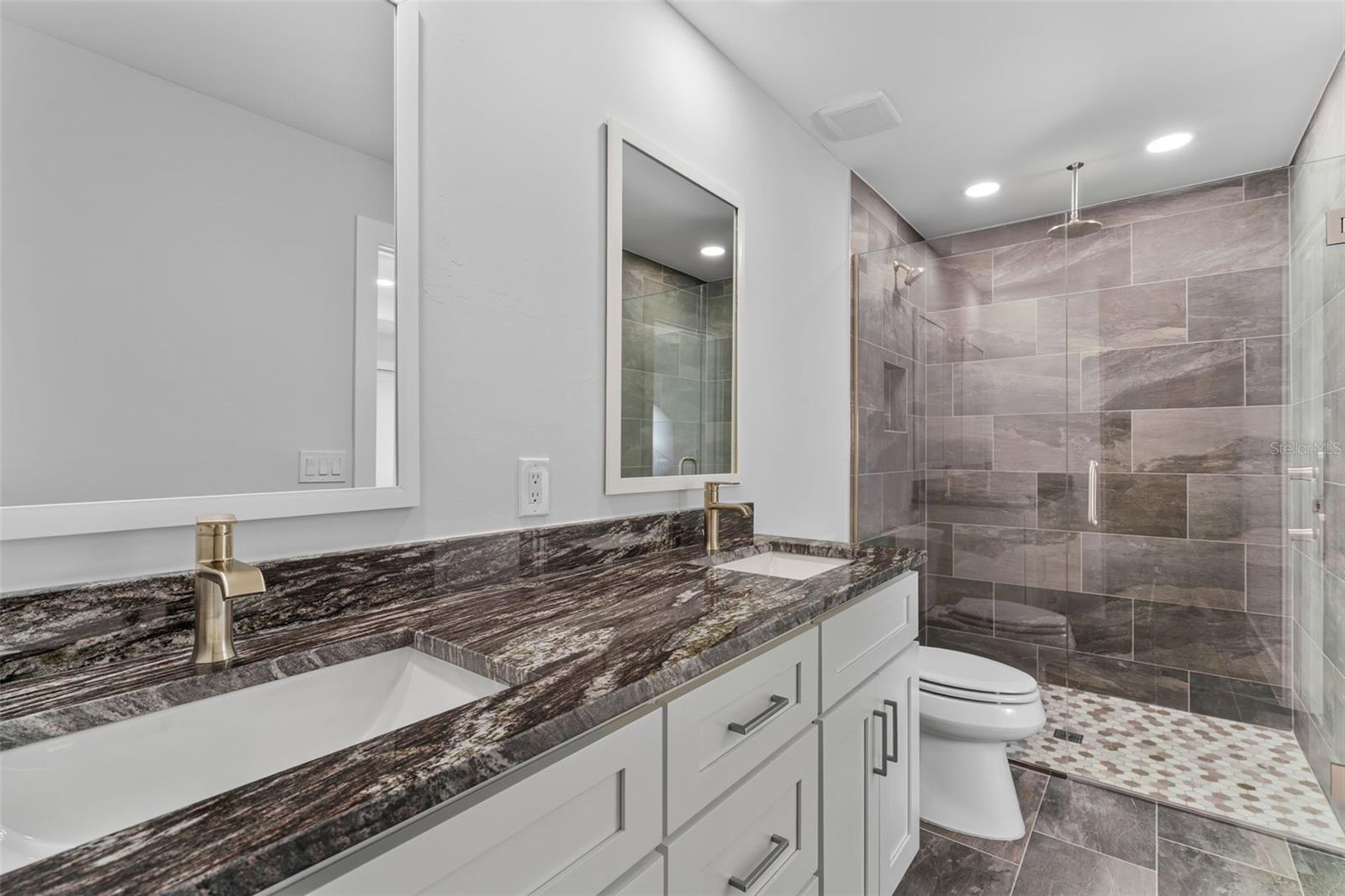 Image 19 of 32 For 12460 Catalina Drive