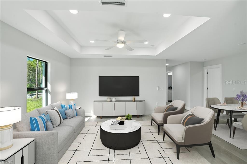 Image 4 of 32 For 12460 Catalina Drive