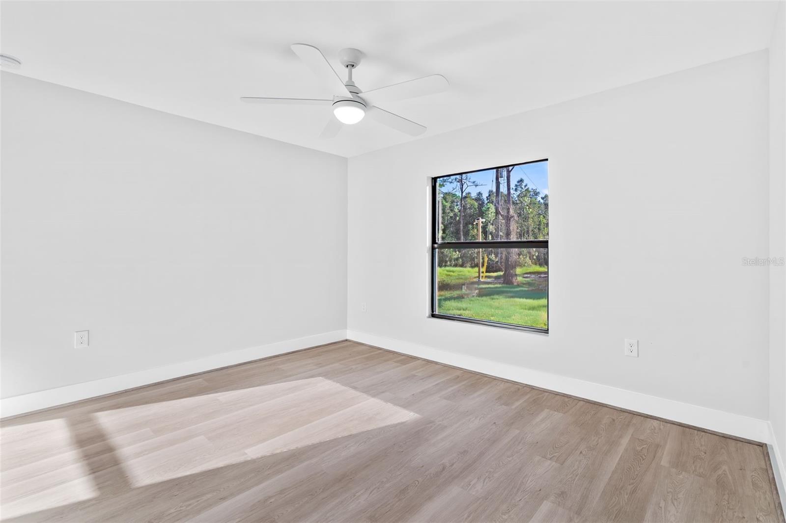 Image 9 of 32 For 12460 Catalina Drive