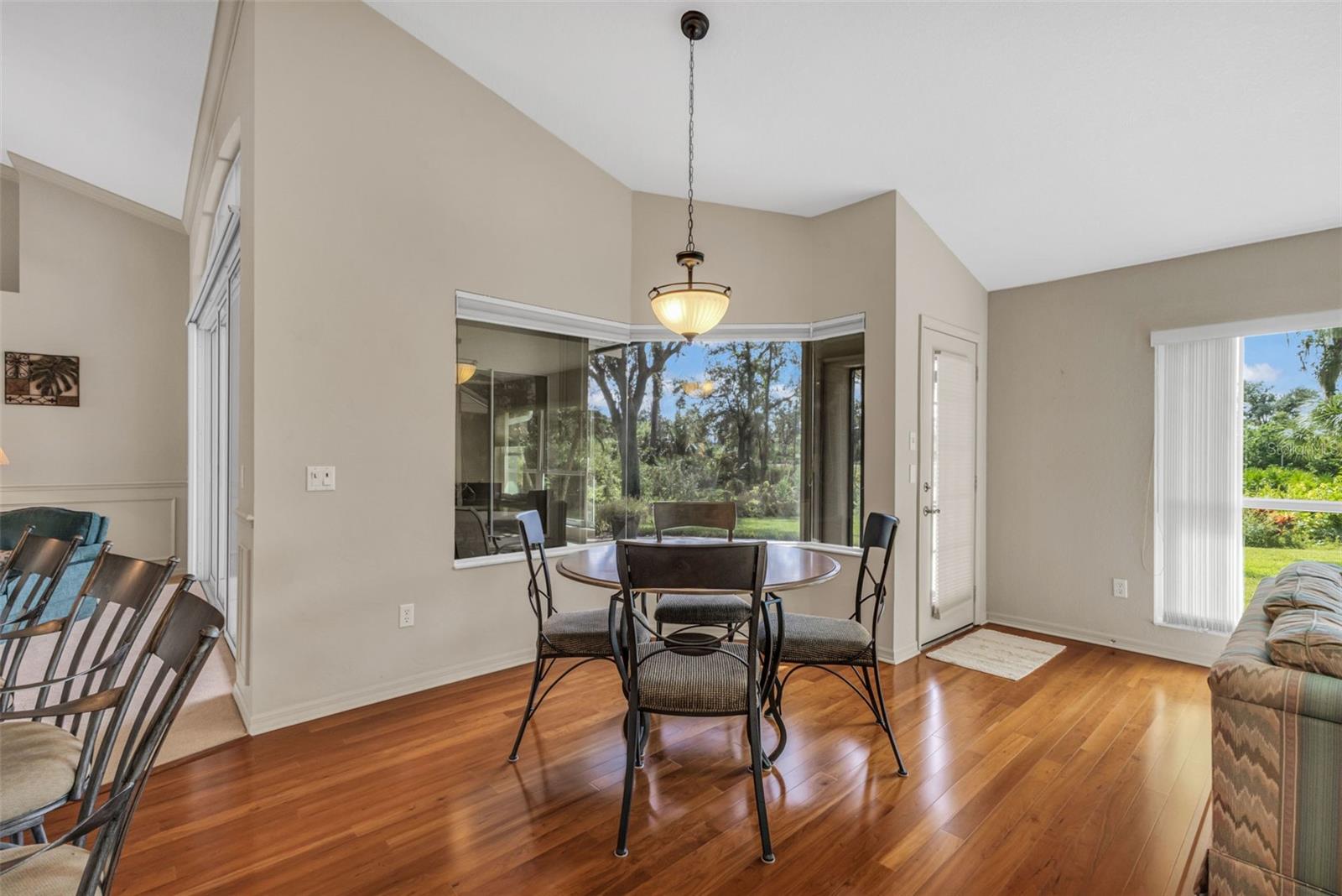 Image 12 of 70 For 14309 Bridgeview Lane